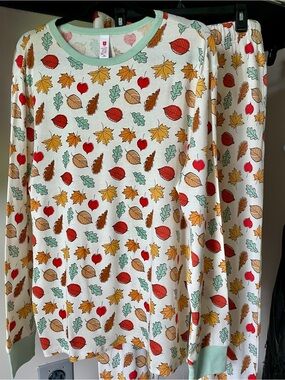 NWOT. Autumn Leaf Print Pajama Set - Mint Trim